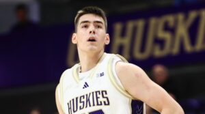 เสริมทัพกลางฤดูกาลกำลังเปลี่ยนเกมสร้างทีมบาสมหาลัย เมื่อโค้ชหันล่าตัวต่างแดนใน “หน้าต่างย้ายทีมเงียบ ๆ”