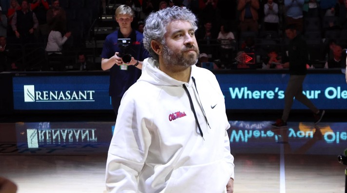 บริบทสถานการณ์: Ole Miss กับแรงสั่นสะเทือนนอกสนาม