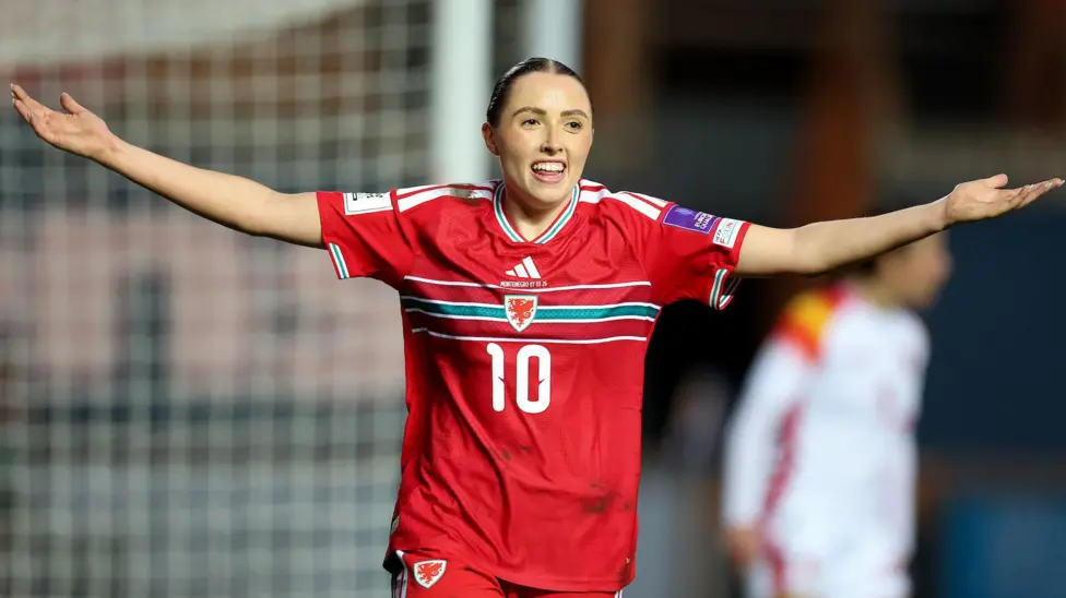 มาเร็ด กริฟฟิธส์ จุดประกายอนาคตทีมชาติเวลส์ หลังยิงสองประตูพาทีมถล่มมอนเตเนโกร